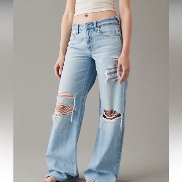AE American Eagle Strigid Low Rise Baggy Wide Leg Distressed Light Wash Size 18S - Picture 2 of 16